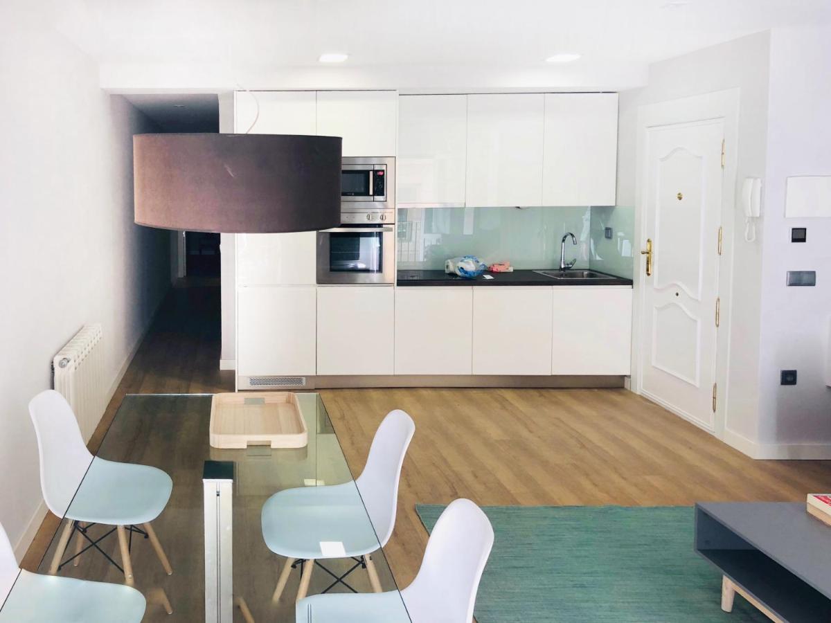 Apartamento En Pleno Centro Al Lado Catedral. Wifi. Leilighet Burgo Eksteriør bilde